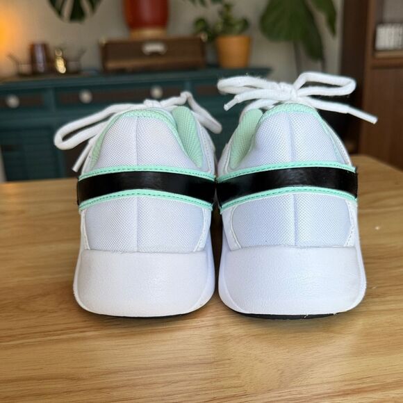 Nike Essential 2 Women's White and Mint Green Sneakers - Size 8.5 - Picture 6 of 10